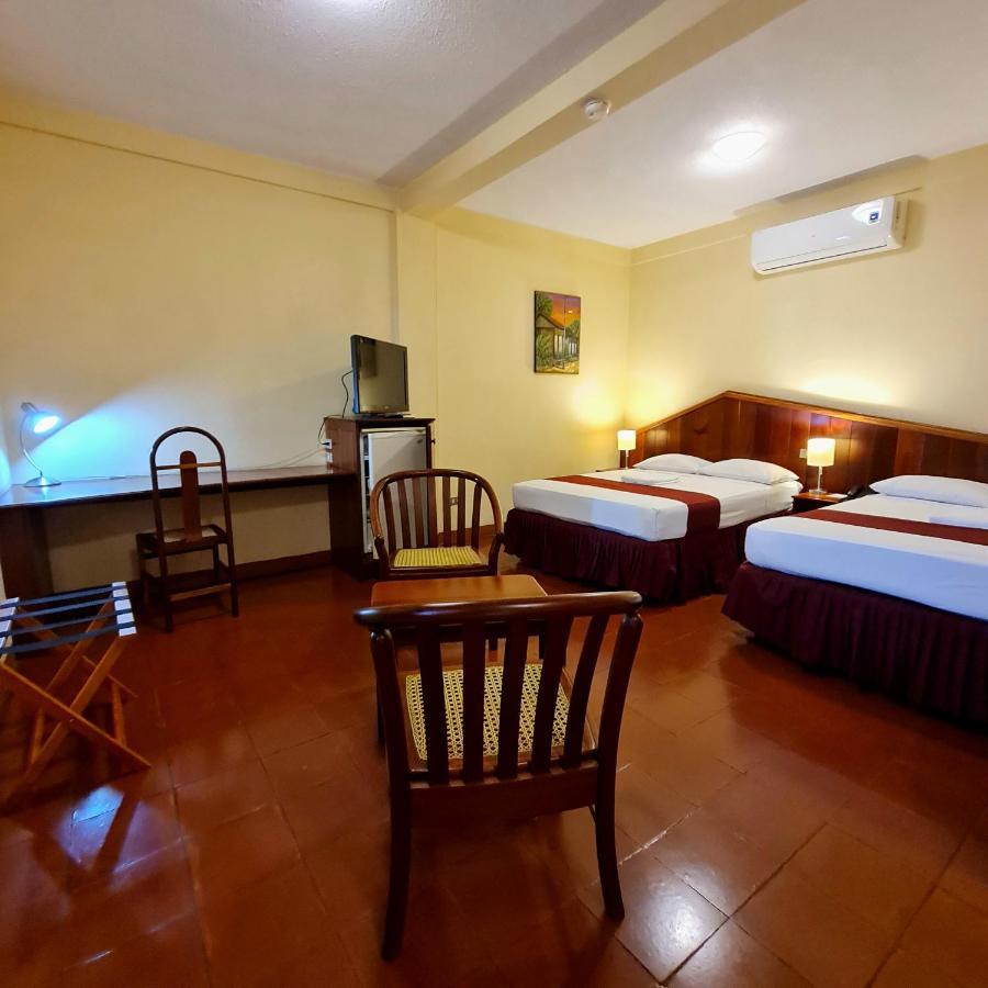 Hotel Austria León Esterno foto