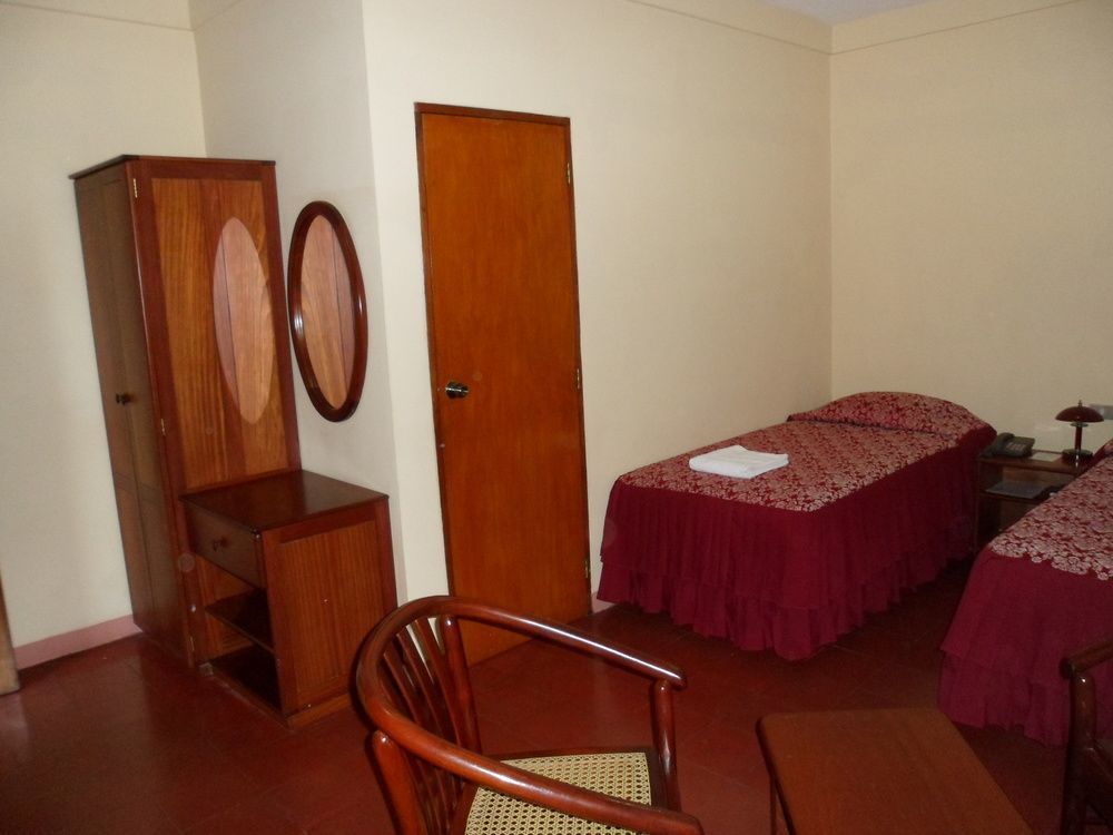 Hotel Austria León Esterno foto